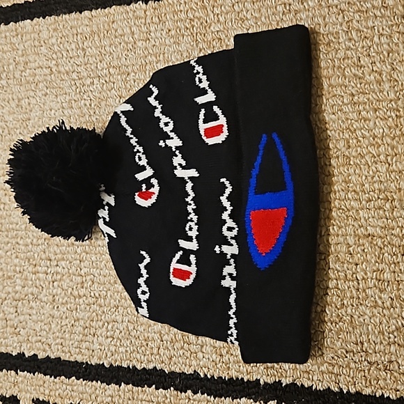 Champion Bennie - Picture 2 of 3